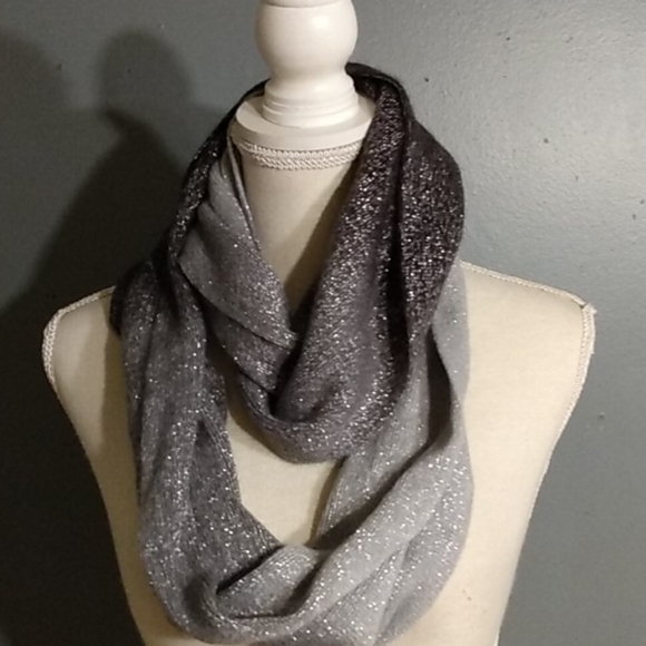 Mixit Accessories - 🔴 mixit 2 tone scarf